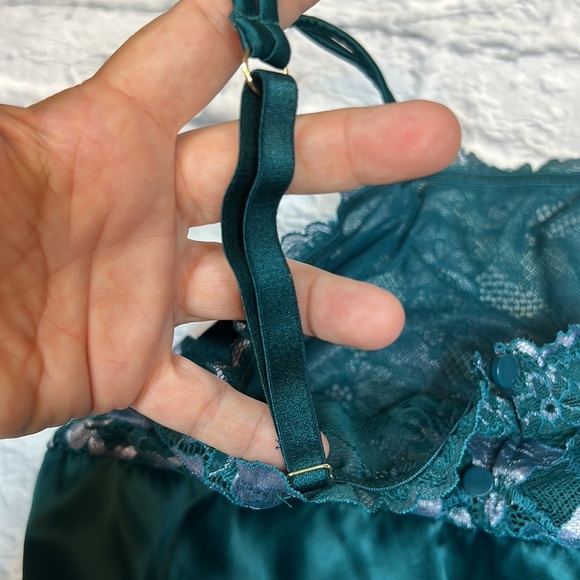 Teal nightie - Picture 9 of 10